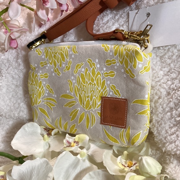 JANA🌼LAM HAWAII💕 - Picture 3 of 11